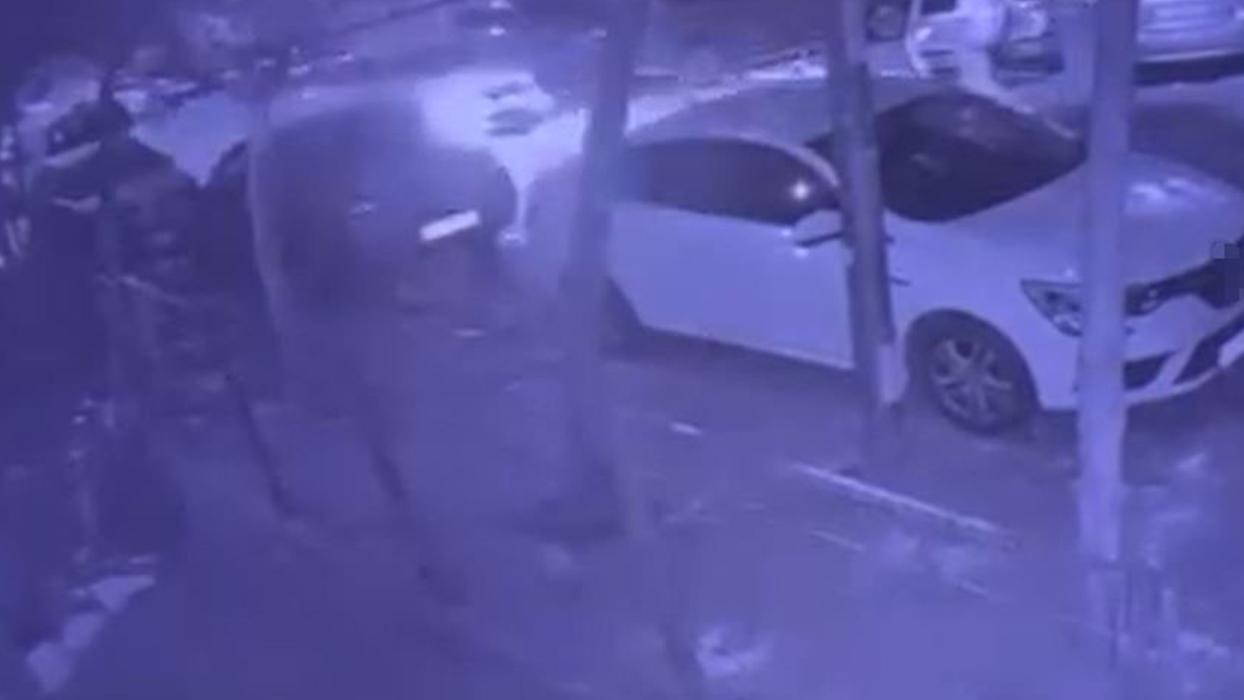 Esenyurt'taki kaza anı güvenlik kamerasına yansıdı