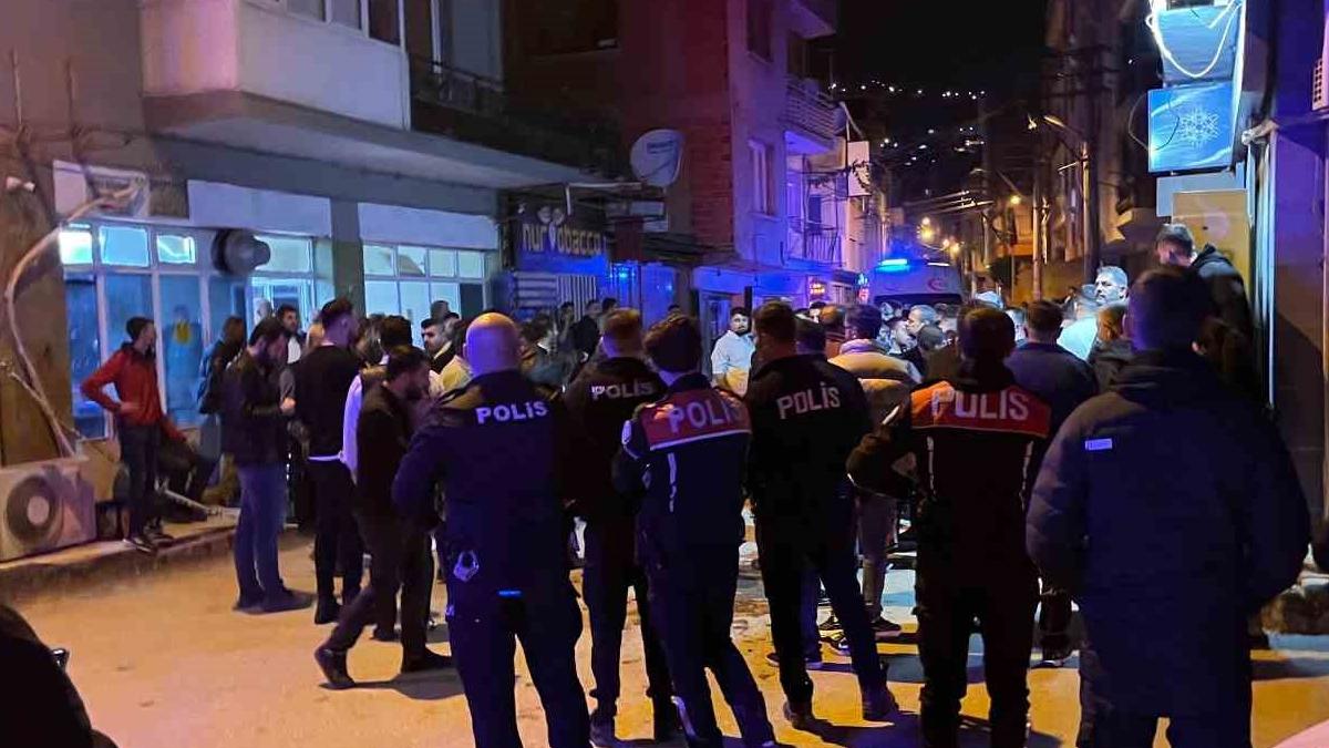 İzmir'de silahlı saldırıda 1 ölü, 3 yaralı