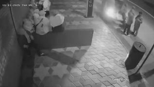 Mamak ilçesinde korkunç kaza: Otomobil kalabalığın arasına girdi