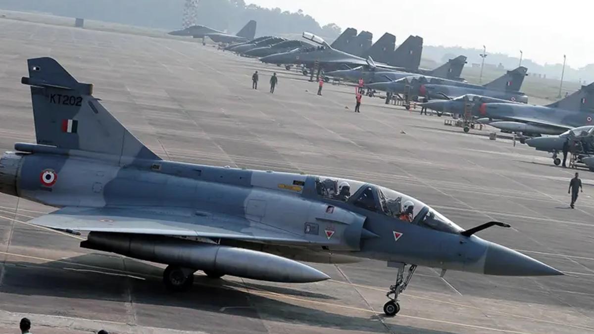 Çin sınırına yakın hava üssü faaliyete geçti! Yeni kriz kapıda