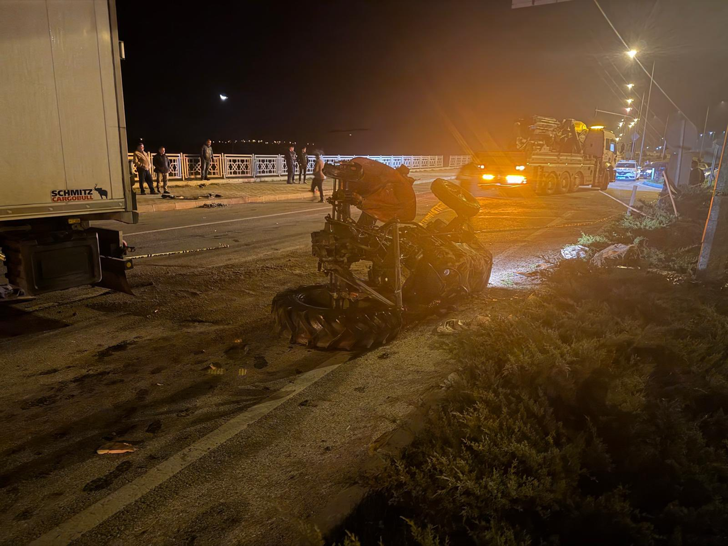 Çanakkale'de tırla çarpışan traktördeki karı koca öldü