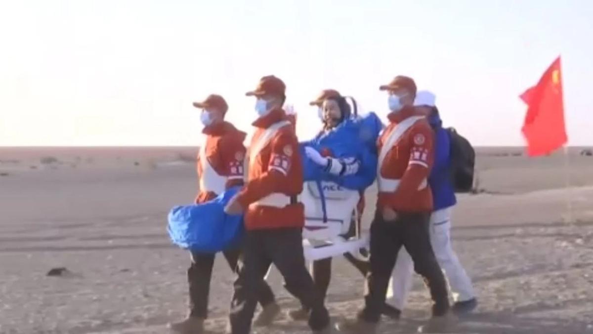 Çin astronotları uzay enkazı çarpması sonrası gecikmeli şekilde Dünya'ya döndü