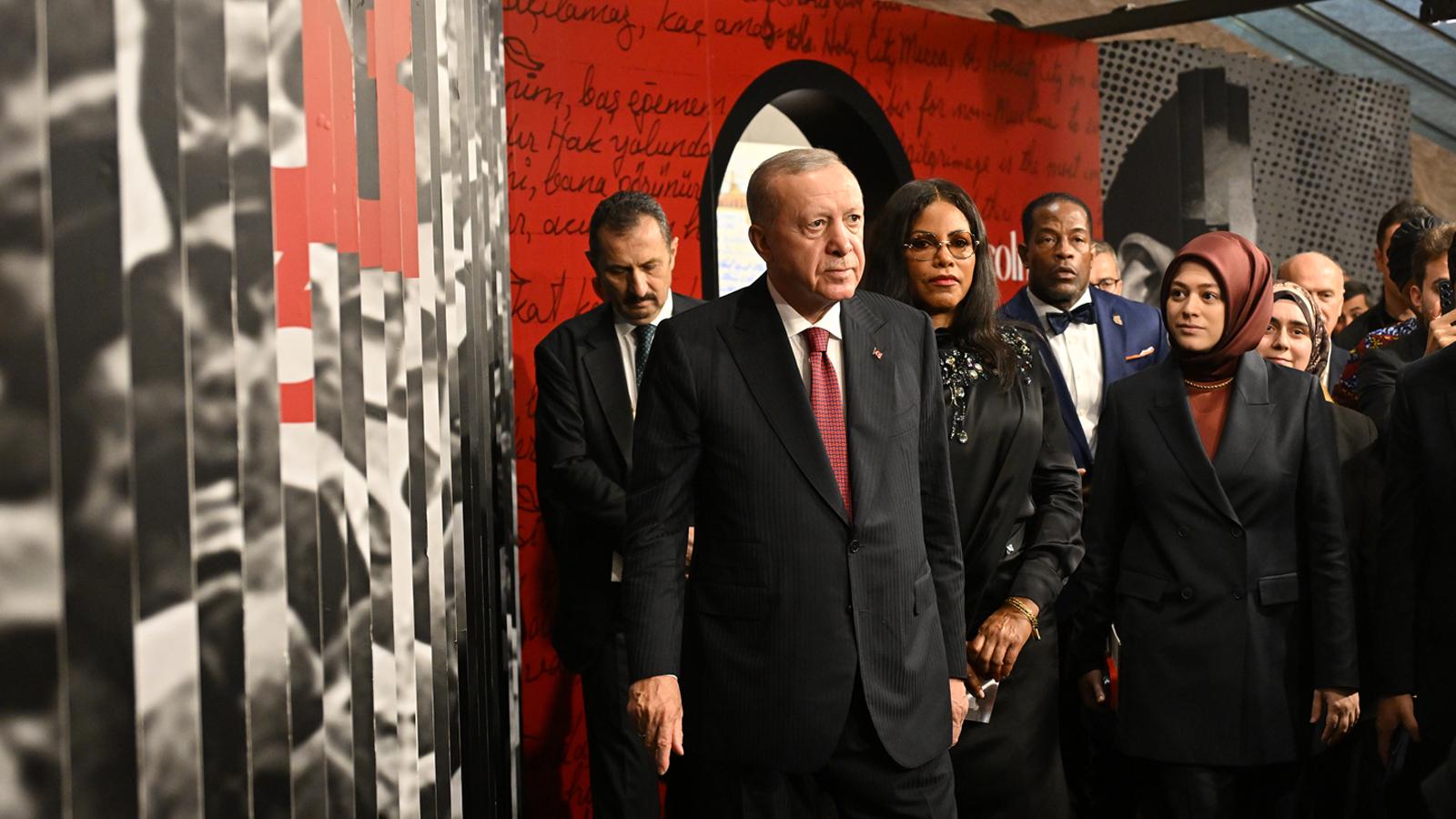 Cumhurbaşkanı Erdoğan ''Yankılar'' sergisinde