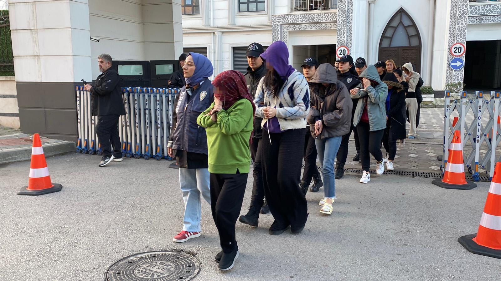 Kocaeli merkezli sahte bungalov kiralama şebekesine operasyon: 37 gözaltı