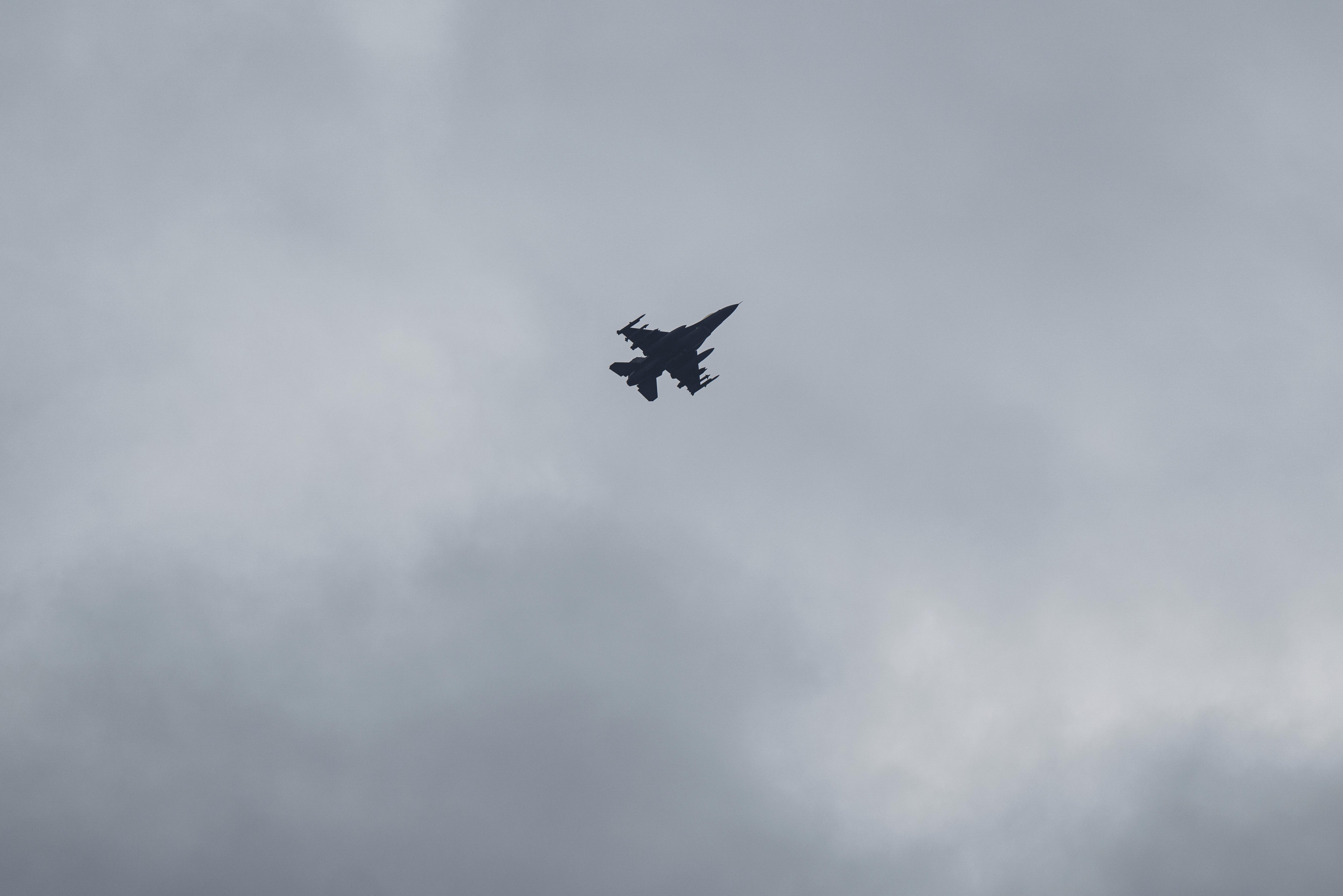 Rusya'da Su-30 savaş uçağı düştü, 2 pilot hayatını kaybetti