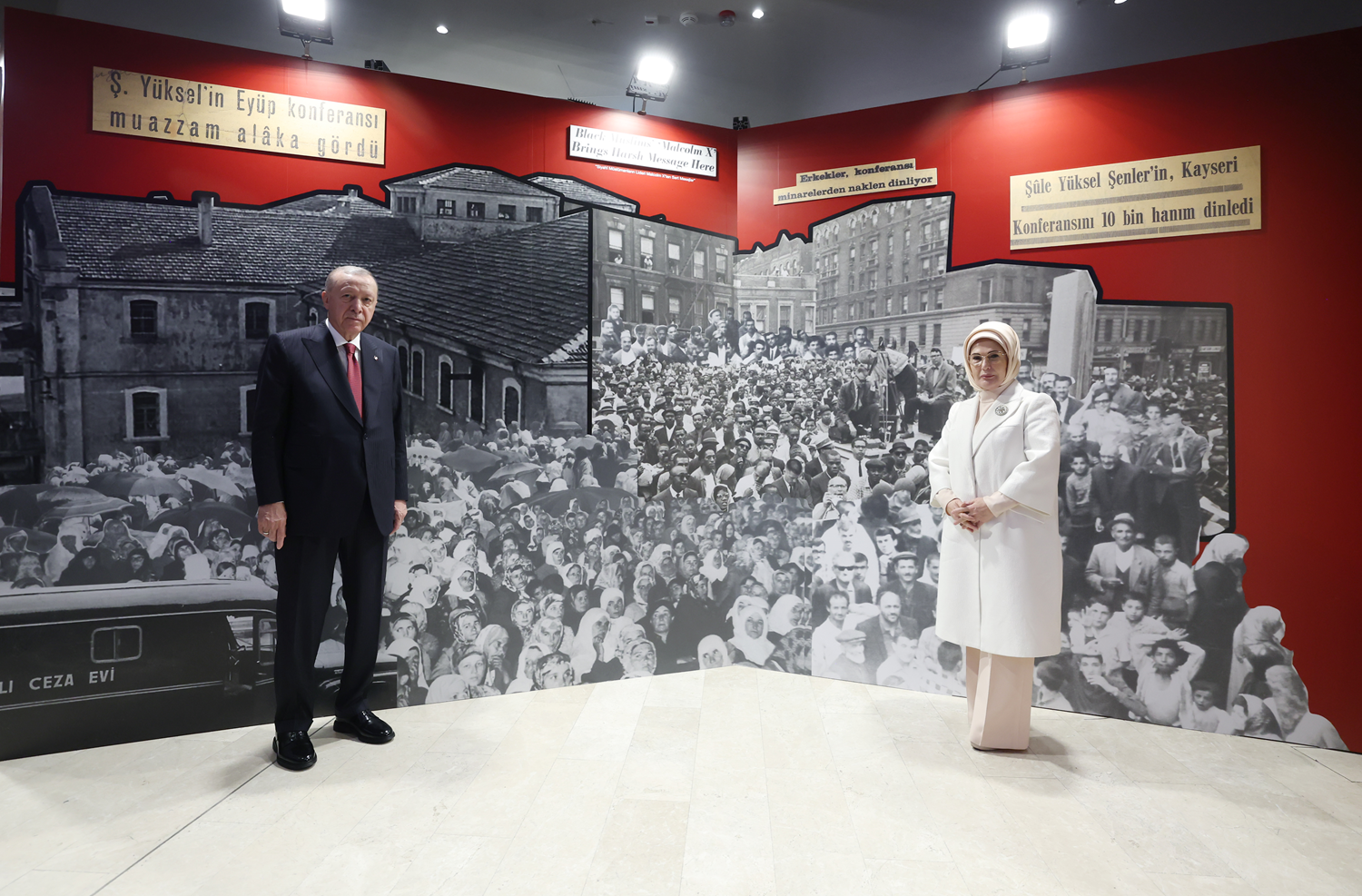 Şule Yüksel Şenler ile Malcolm X'in mirasını yaşatmayı amaçlıyor! 'Yankılar' sergisi İstanbul'da açıldı