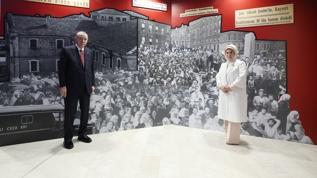 Şule Yüksel Şenler ile Malcolm X'in mirasını yaşatmayı amaçlıyor! 'Yankılar' sergisi İstanbul'da açıldı