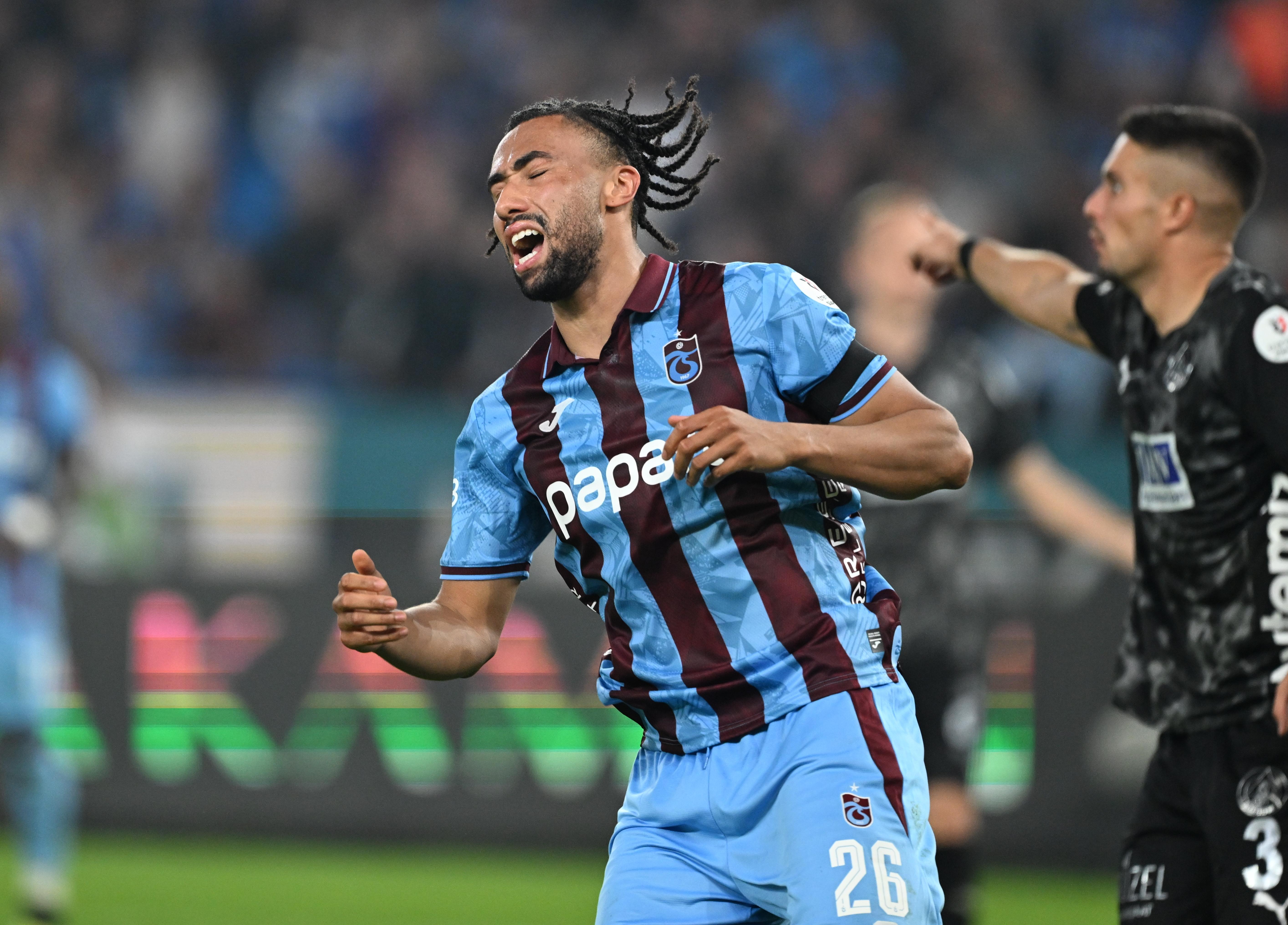 Trabzonspor'un Fransız yıldızı sahada parlıyor