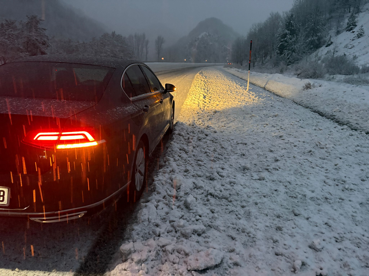 Yoğun kar yağışı nedeniyle meydana gelen kazada 1 kişi hayatını kaybetti
