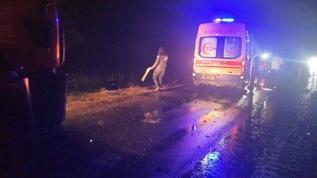 Adıyaman'da otomobil kamyon çarpışması 3 yaralı