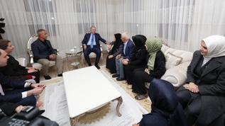 İlk misafir Cumhurbaşkanı Erdoğan! Depremzede aileye yeni yuvalarında sürpriz ziyaret