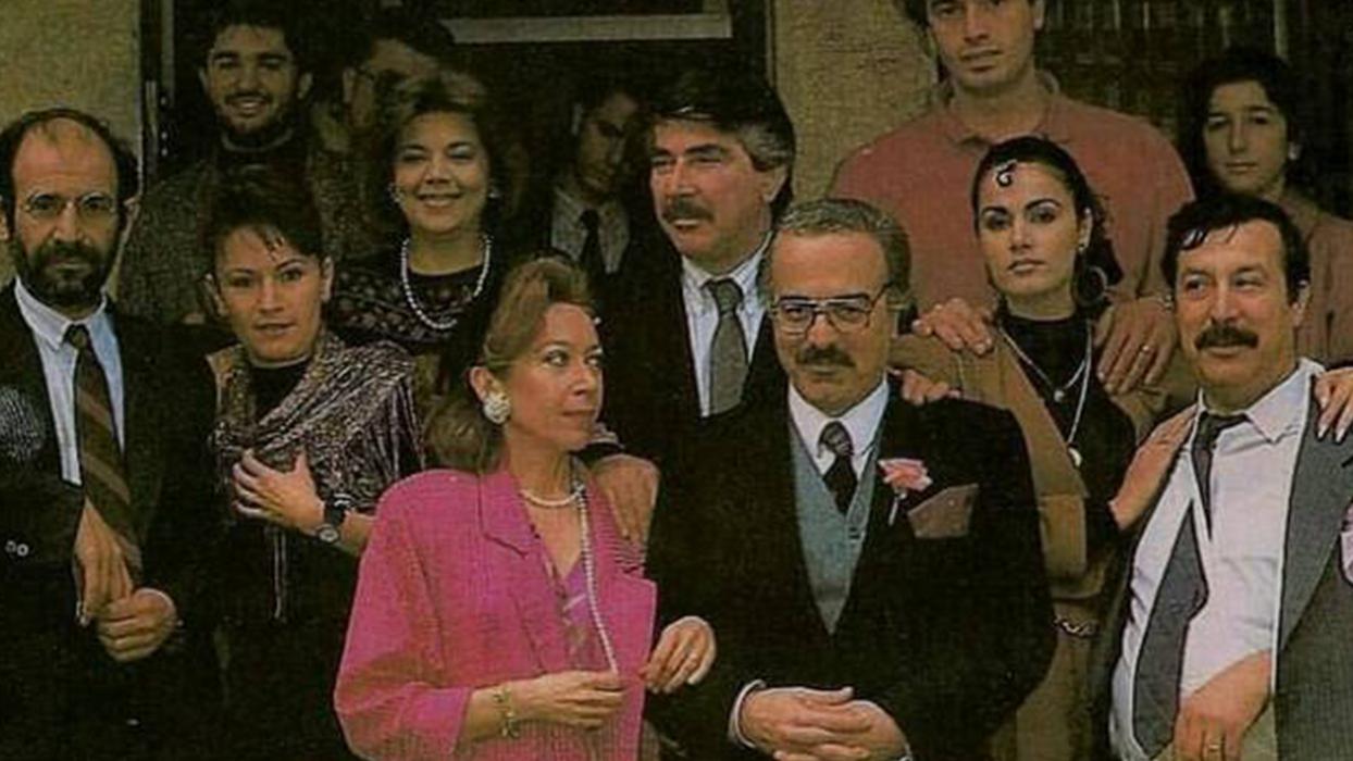 Bir dönemin efsanesiydi... Meğer Bizimkiler dizisi o filmden uyarlanmış!