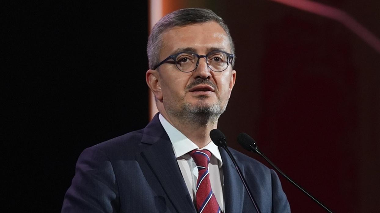 İletişim Başkanı Duran, Sezai Karakoç'u andı