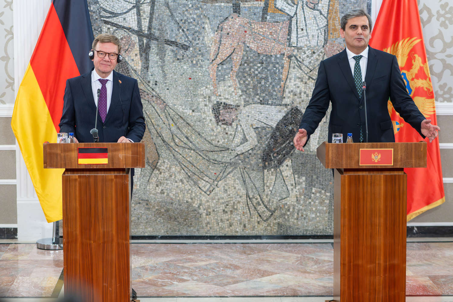 Karadağ'dan Türkiye kararı: "Vizesiz seyahat"i yeniden uygulamaya alacaklar