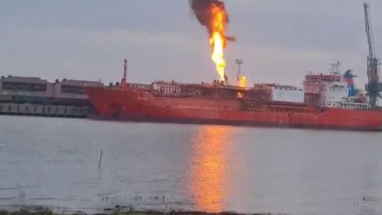 Ukrayna'da Türkiye'ye ait LNG tankerine saldırı