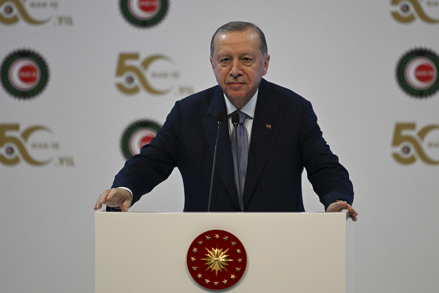 Cumhurbaşkanı Erdoğan: Alın teri ve emek hiçbir ideolojiye ipotek edilemeyecek kadar kutsaldır