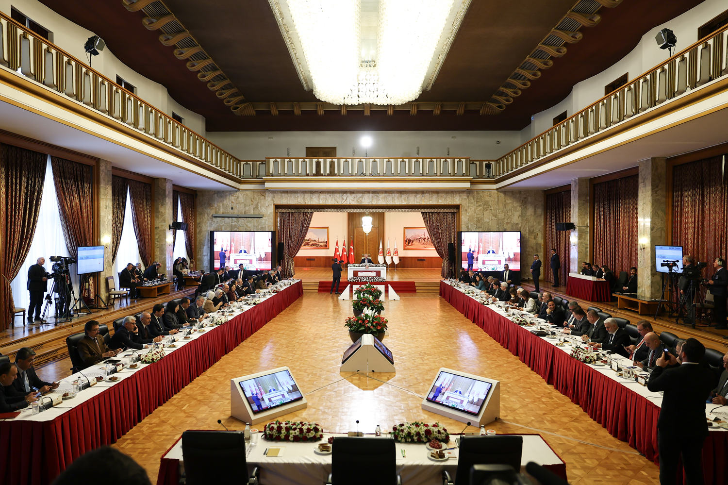 Kardeşlik Komisyonu'ndan İmralı mesajı... Oylama yapılacak