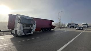 Erzurum'da yolcu otobüsü ile tır çarpıştı: 11 yaralı