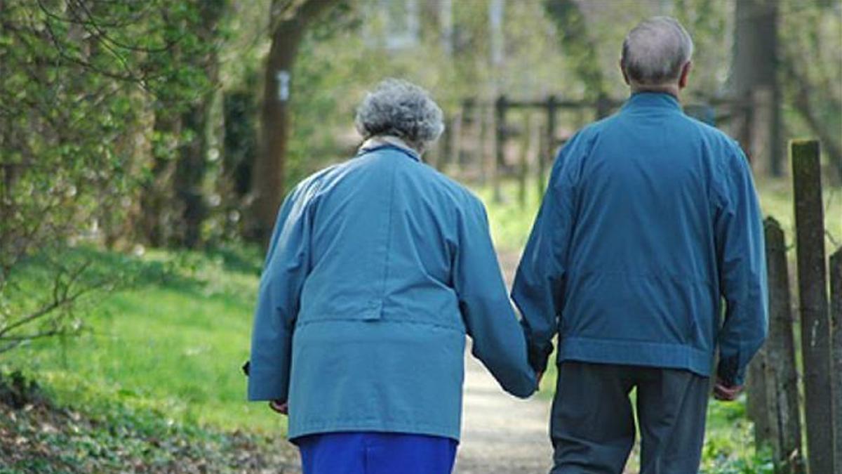 Yaşlanma sürecinde vücutta meydana gelen değişiklikler nelerdir?