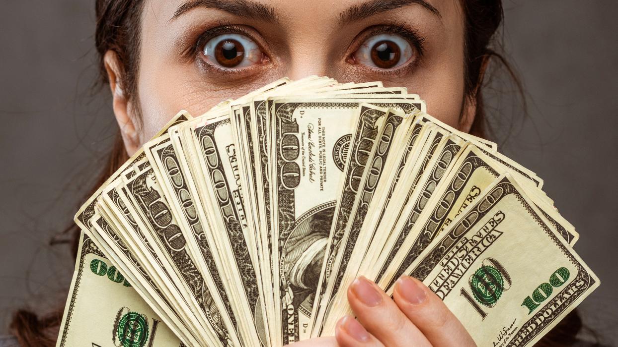 2026 yılında zengin olacak 2 burç! Parayı mıknatıs gibi çekecekler