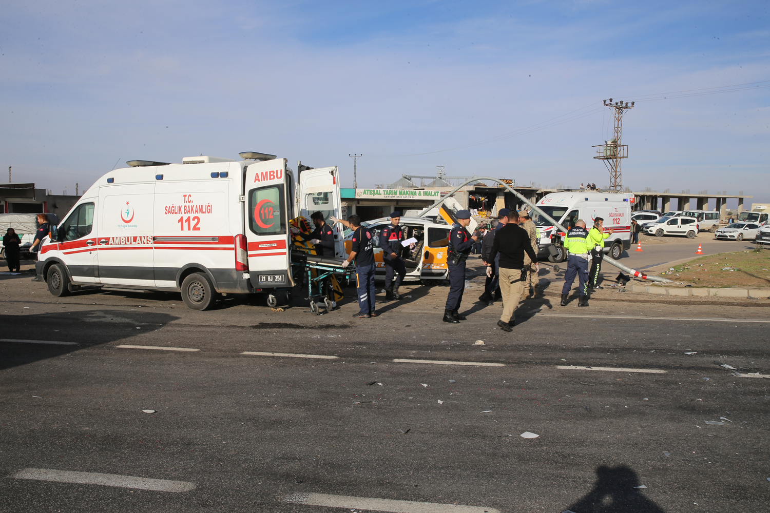 Diyarbakır'da bir günde meydana gelen iki farklı kazada 8 kişi hayatını kaybetti