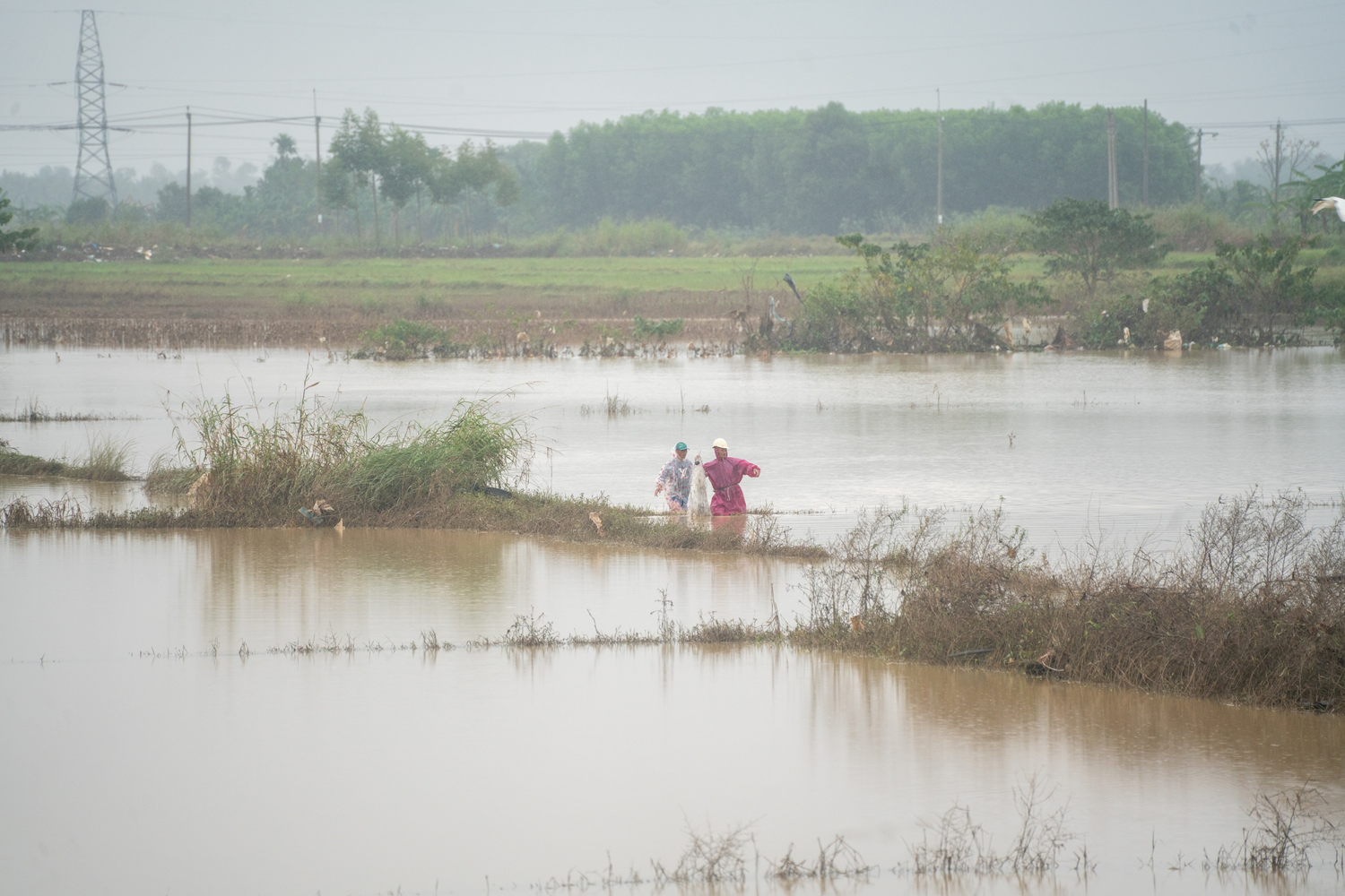 Vietnam'da etkili olan seller nedeniyle 41 kişi yaşamını yitirdi