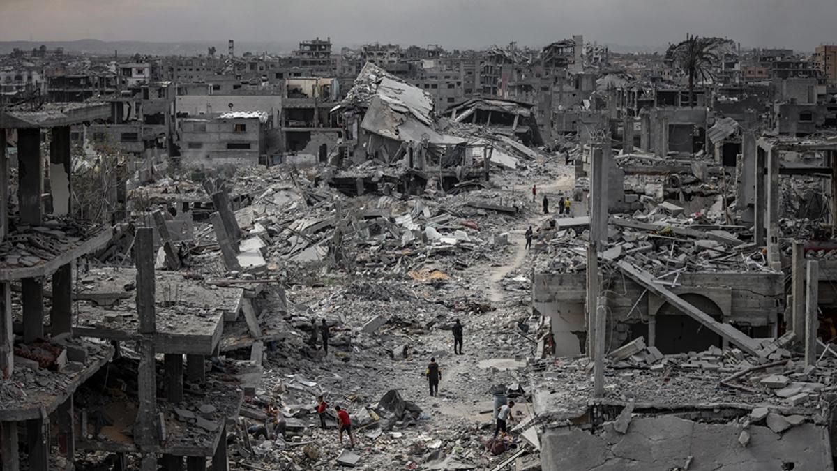 Hamas: İsrail, Gazze'nin doğusunda binaları yerle bir etti