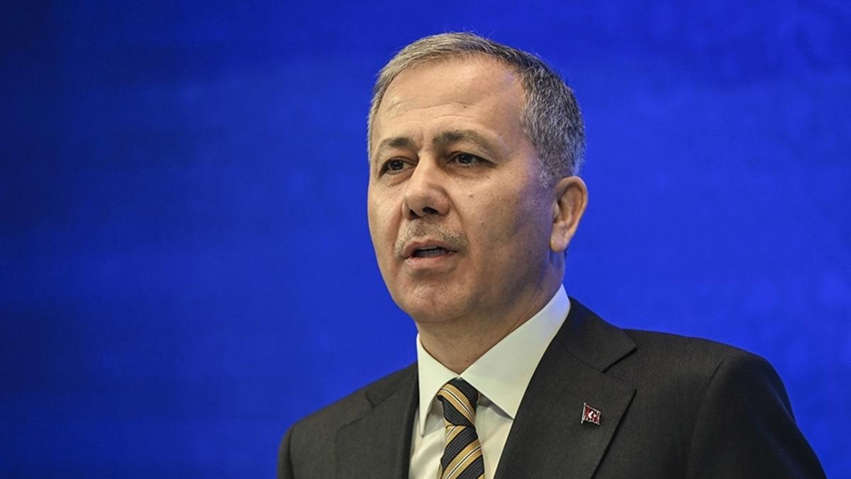 Bakan Yerlikaya: FETÖ, kendi yalanları gerçekmiş gibi dile getirildikçe, kendilerine uşaklık edildikçe, kutlama pastası kesmeye devam ediyor