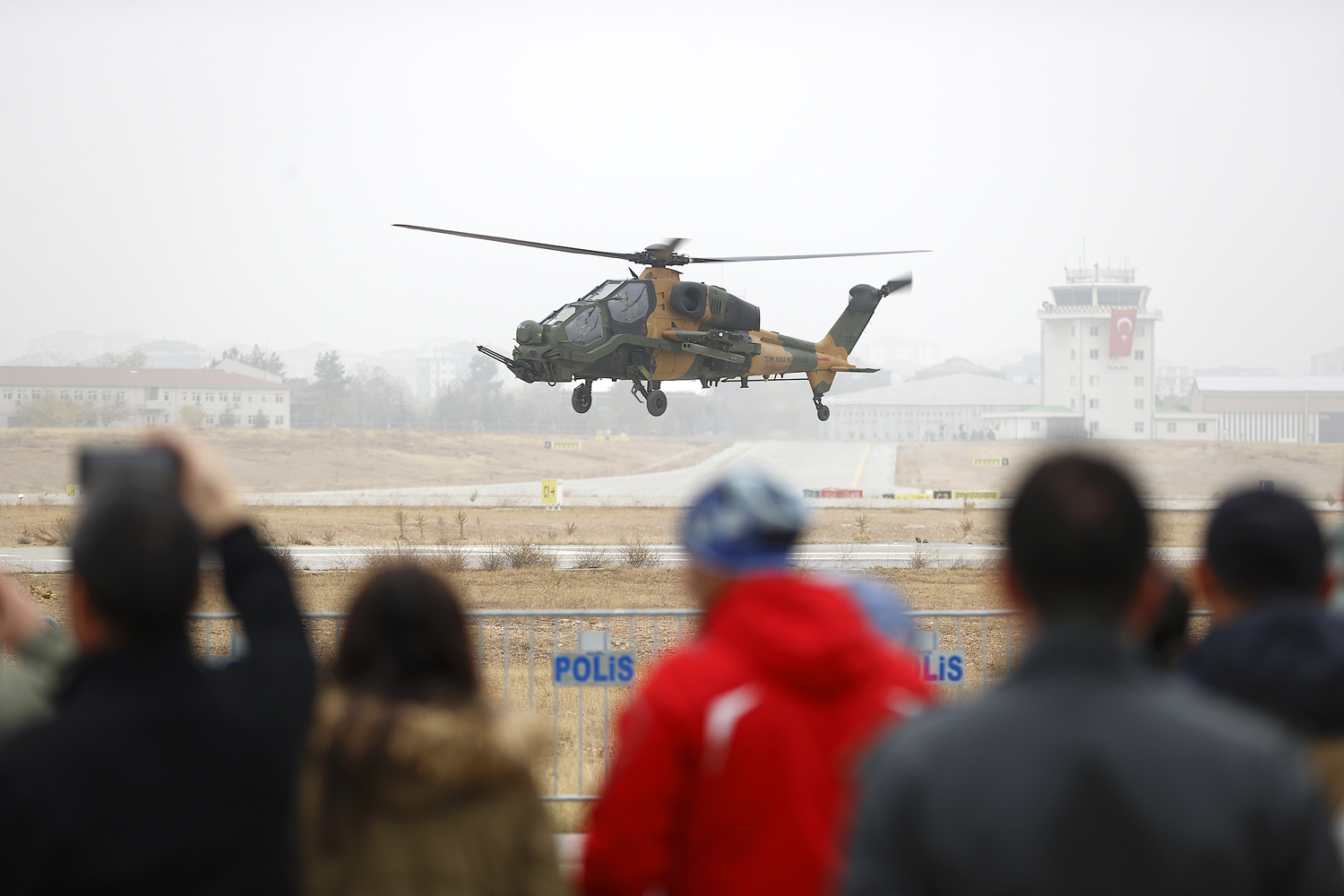 Vatandaşlar hayran kaldı! Türkiye'nin göz bebeği yerli ve milli silah sistemleri görücüye çıktı