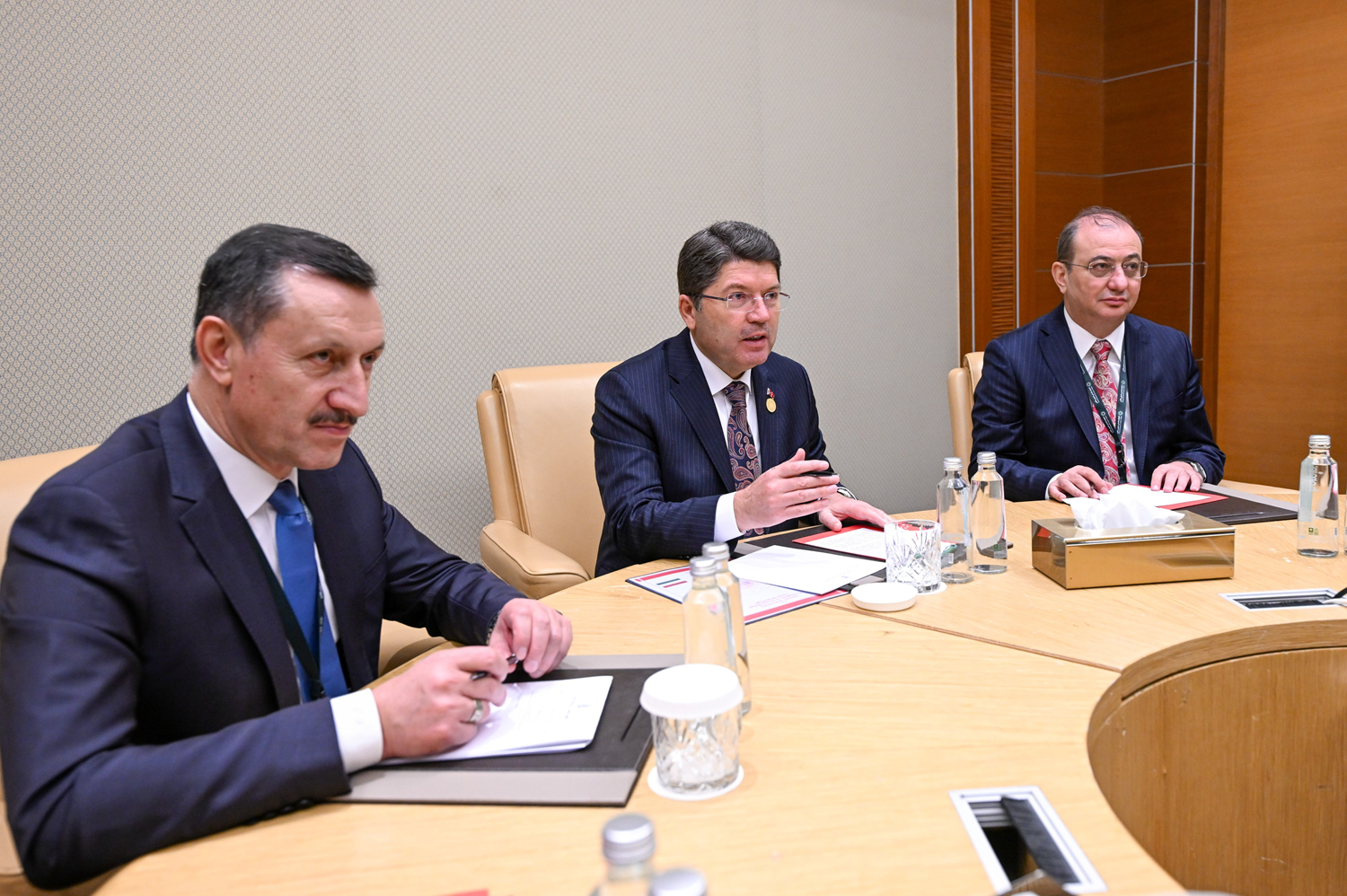 Bakan Tunç'tan Suudi Arabistan'da diplomasi trafiği... Mevkidaşlarıyla bir araya geldi