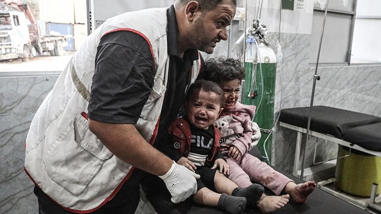 Katil İsrail'in Gazze Şeridi'ne düzenlediği saldırılarda 22 Filistinli hayatını kaybetti