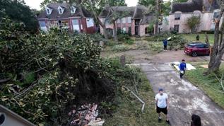 ABD'de kasırga binlerce kişiyi elektriksiz bıraktı