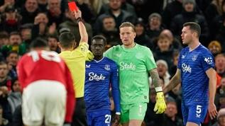 Everton, Manchester United'ı 1-0 yendi ancak Gueye'nin kırmızı kartı maçı gölgeledi