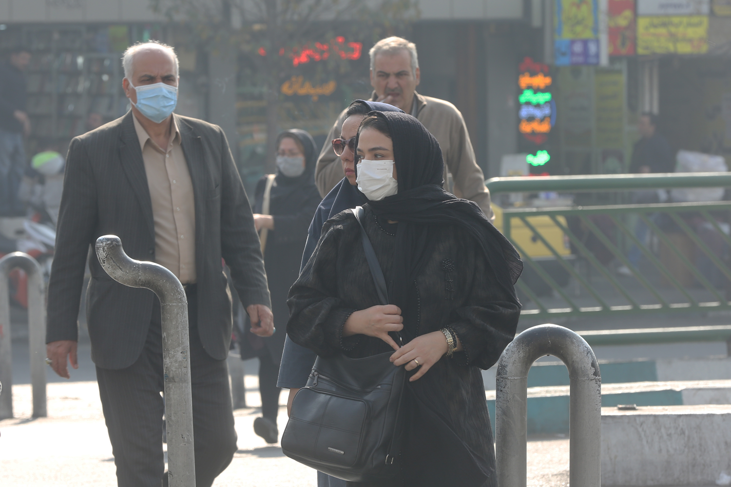 Tahran'da okullar tatil edildi: Hava kirliliği alarm veriyor