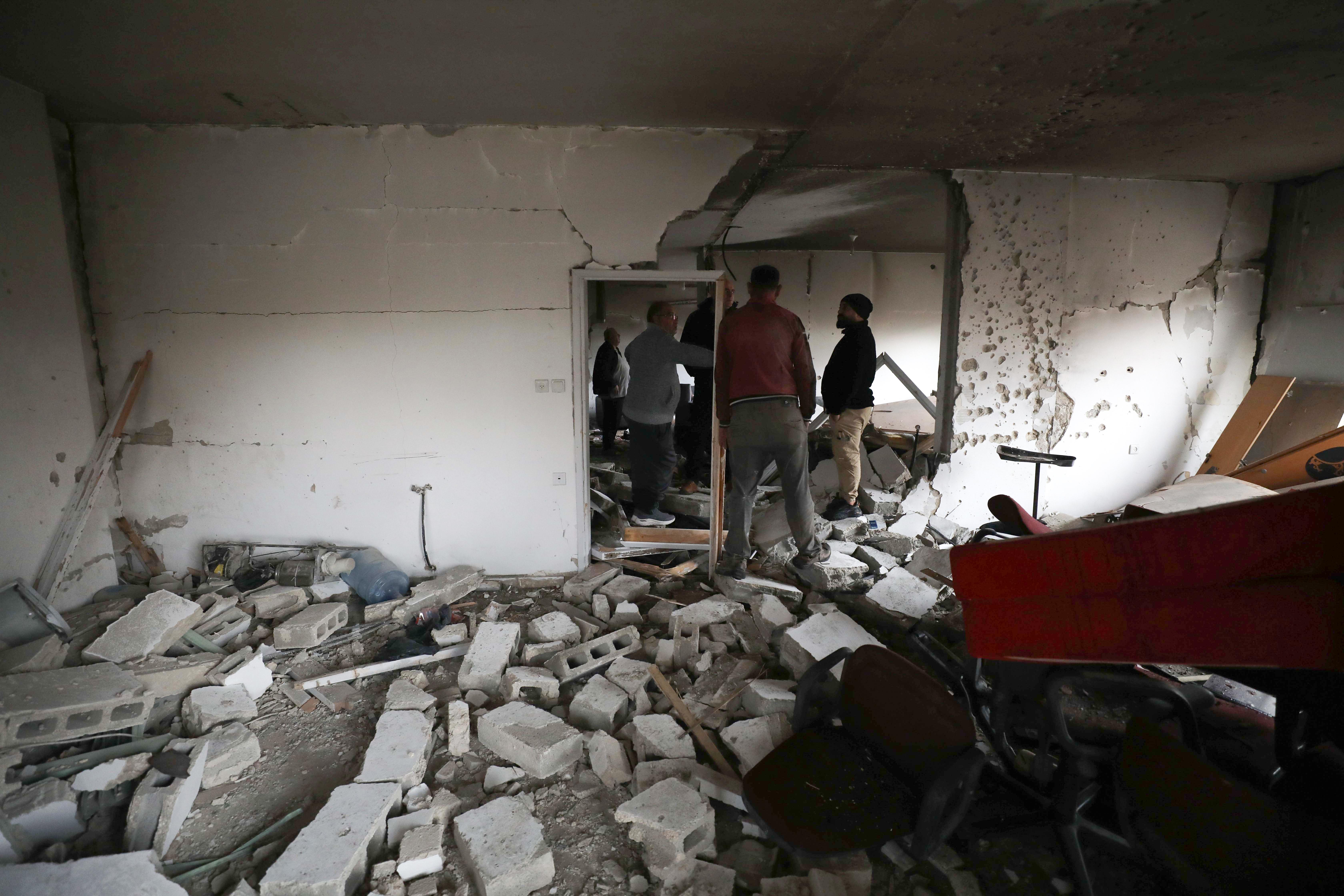 Katil İsrail ateşkes dinlemedi: 6 Filistinliyi öldürdüğünü itiraf etti