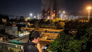 Hong Kong'da yangın faciası: Yüzlerce kişinin akıbeti bilinmiyor