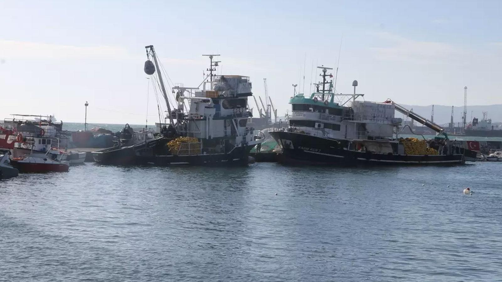 Lodos Tekirdağ'da deniz ulaşımını aksattı