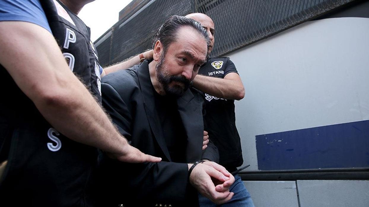 Adnan Oktar'a övgü içerikli paylaşım yapan sosyal medya hesaplarına soruşturma
