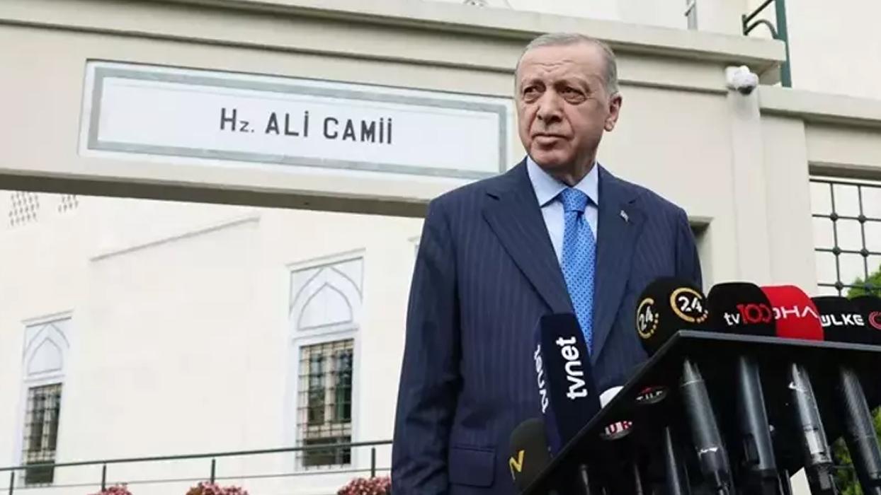 Cumhurbaşkanı Erdoğan cuma namazını Hz. Ali Camisi'nde kıldı