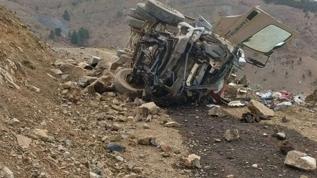 Beton mikseri yamaçtan yuvarlandı: 1 yaralı