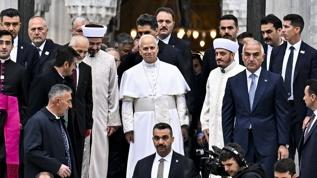 Papa'dan Sultanahmet Camii'ne ziyaret! ''Mihrabı duyunca etkilendi''