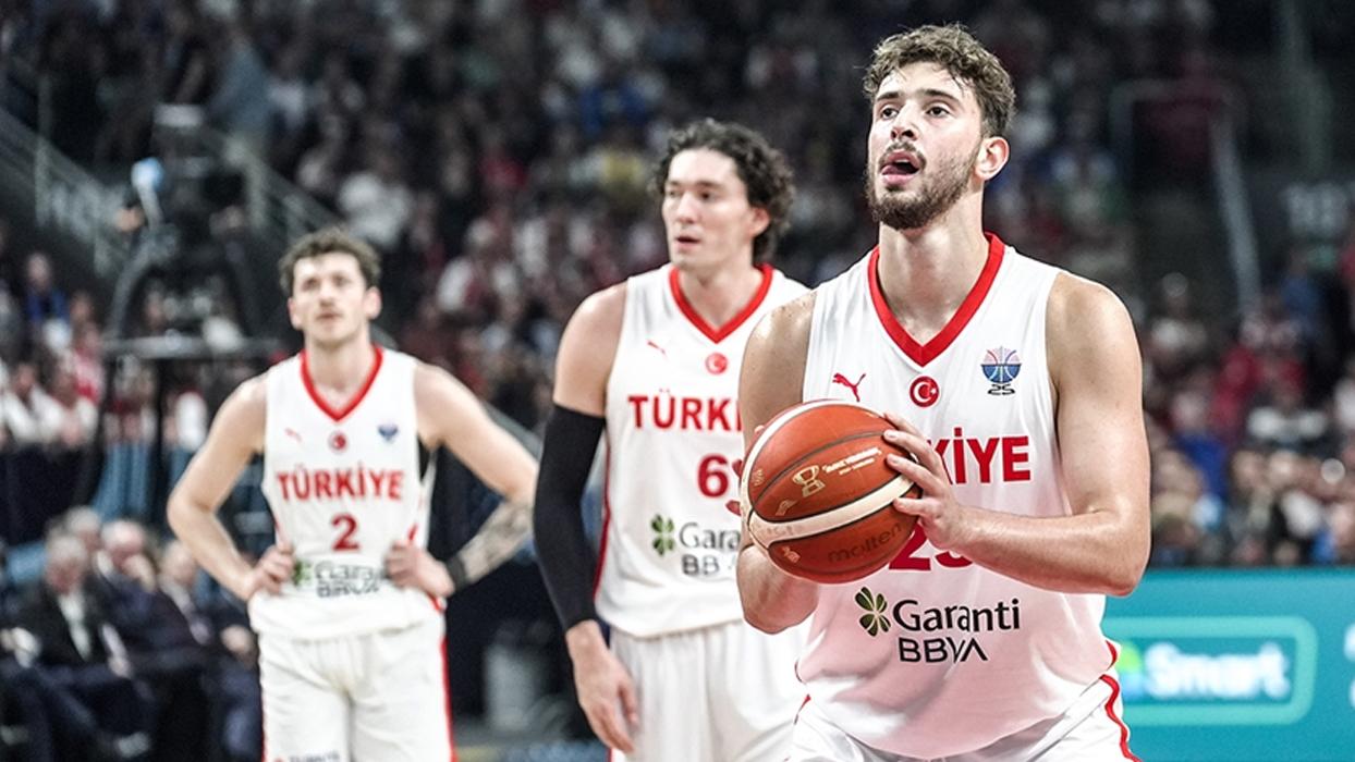 "12 Dev Adam" 1059. maçına çıkacak (FIBA 2027 Dünya Kupası Avrupa Elemeleri - Türkiye İsviçre basketbol maçı)