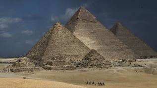 Giza piramidinde gizli boşluklar keşfedildi