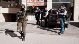 İsrail ordusu Batı Şeria'da bir mahalleyi kuşattı