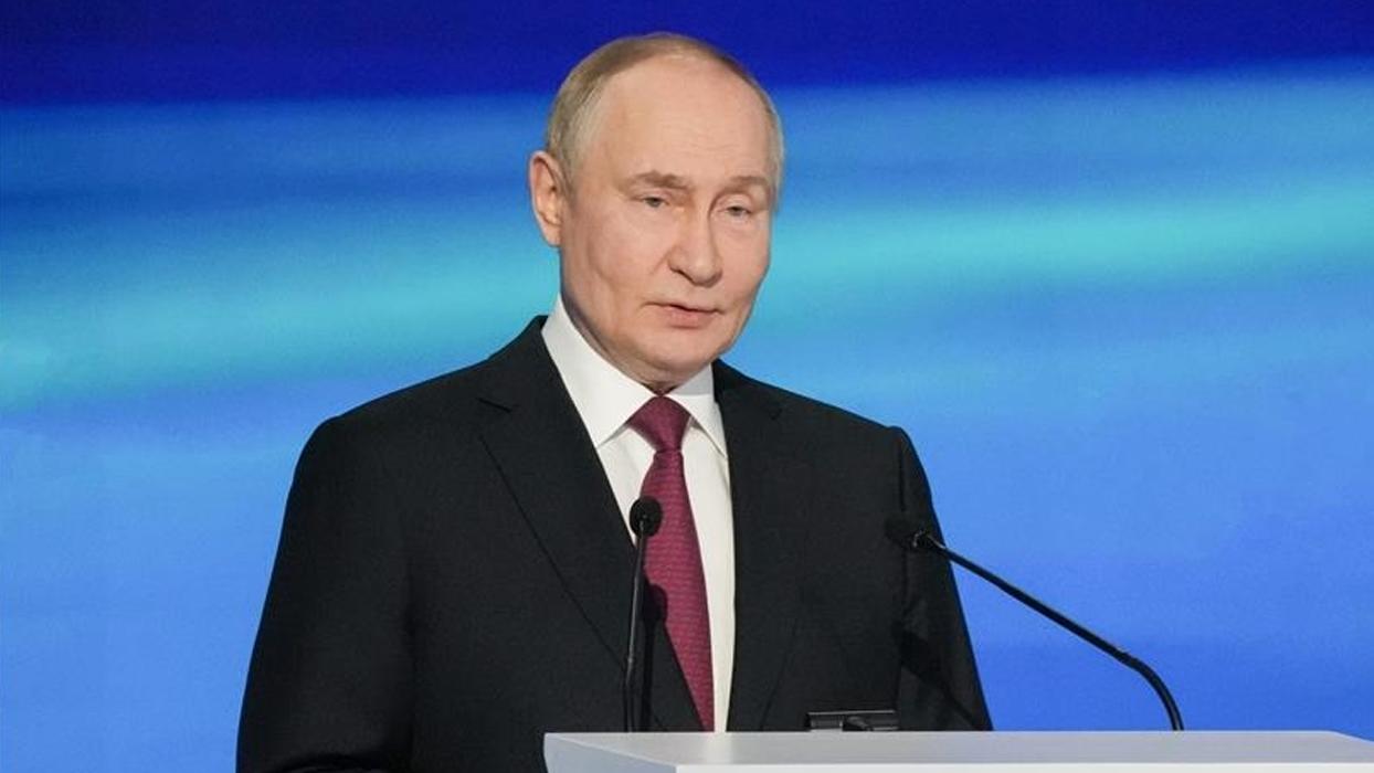 Putin, Çin vatandaşlarına yönelik vize uygulamasını kaldırdı