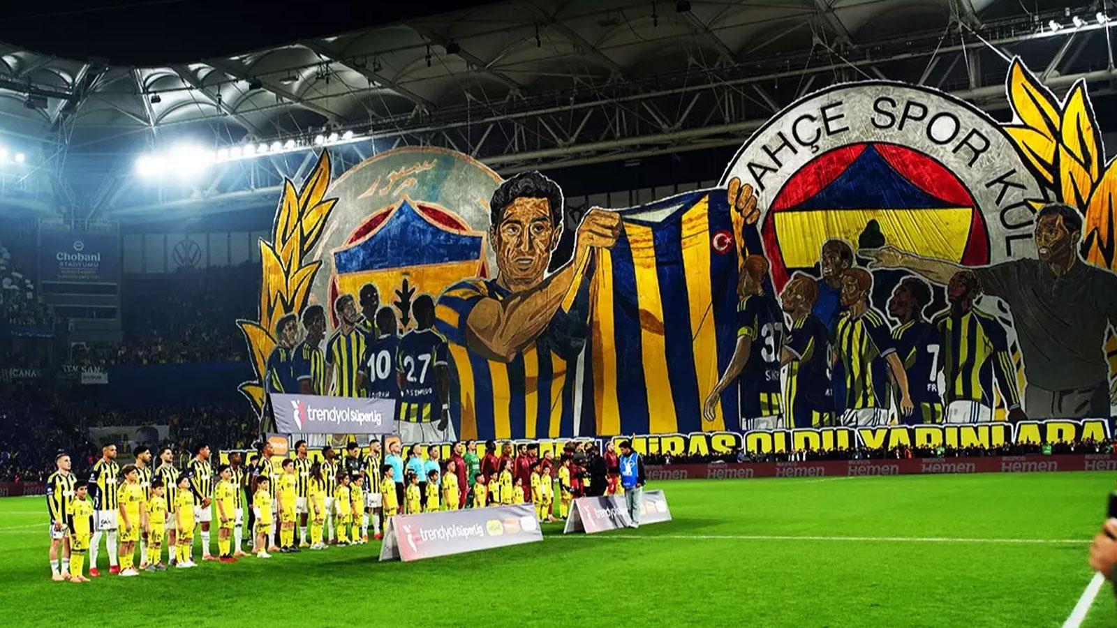 Kadıköy'de görsel şölen! Derbi için özel koreografi