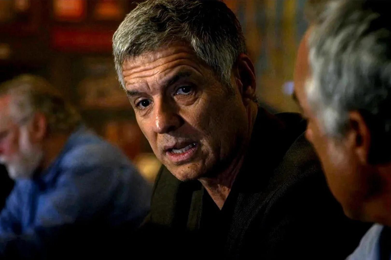 Televizyon kariyerini bırakıp polis memuru olmaya karar verdi