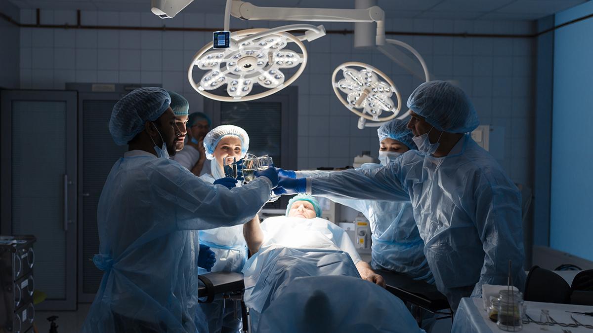 Cerrahlar müzik dinleyen hastalardan şaşırtıcı sonuç aldı