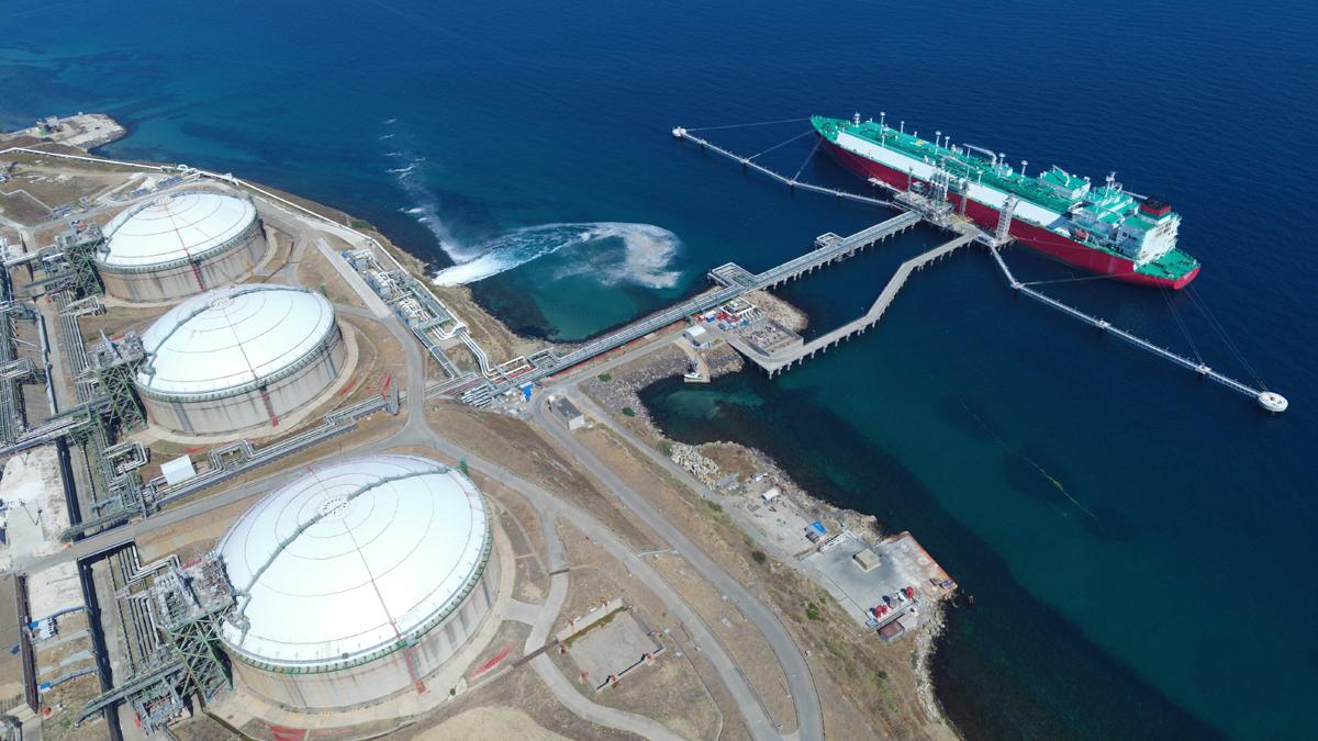 Enerjide yeni dönem! Türkiye'den Avrupa'ya LNG daveti