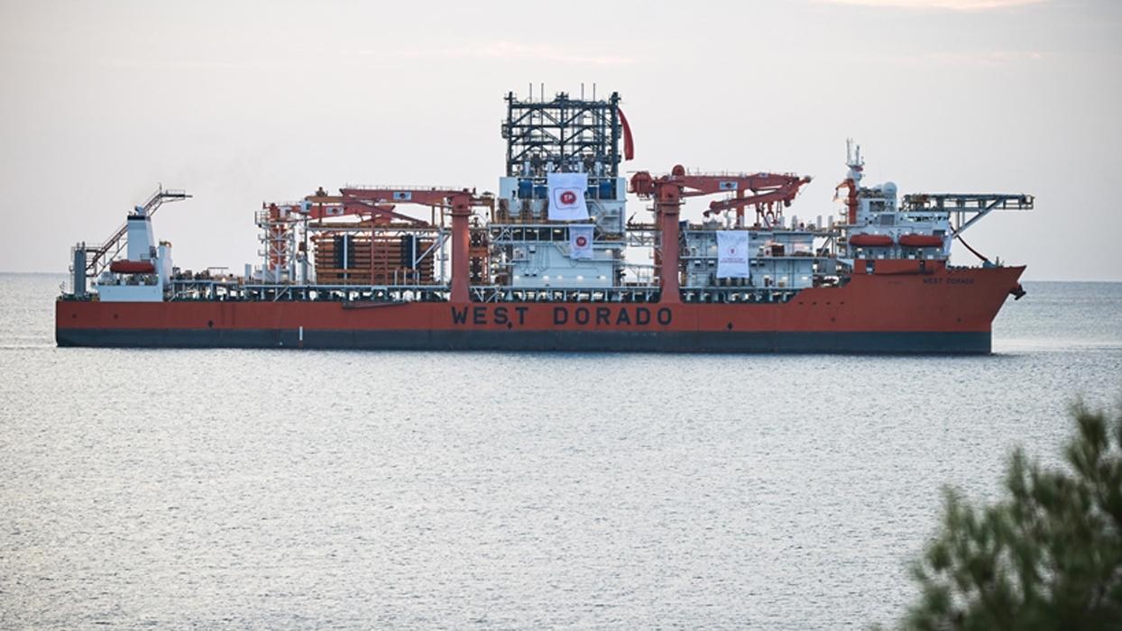 Türkiye'nin 6. derin deniz sondaj gemisi Mersin açıklarına demirledi